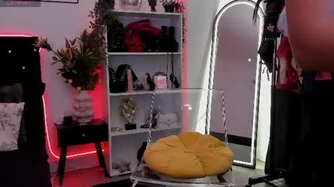 Snapshot of amyyydiamond chatting on June 10, 2026, 5:12 pm AmyDiamond online show from June 10, 2026, 5:12 pm