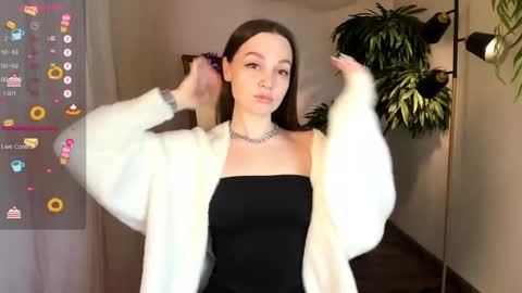 Snapshot of an6elica chatting on January 3, 2025, 2:10 am Angie online show from January 3, 2025, 2:10 am