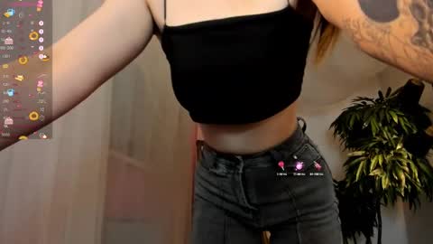 Snapshot of an6elica chatting on January 31, 2025, 6:02 am Angie online show from January 31, 2025, 6:02 am