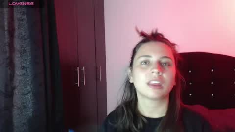 Snapshot of ana_arms_ chatting on May 25, 2026, 6:25 pm ana_arms_ online show from May 25, 2026, 6:25 pm