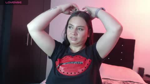 Snapshot of ana_arms_ chatting on June 3, 2026, 6:13 pm ana_arms_ online show from June 3, 2026, 6:13 pm