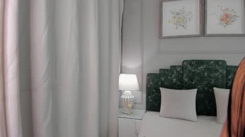 Ana  online show from November 22, 2025, 10:58 am