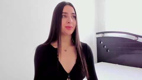 Snapshot of ana_castilo chatting on December 14, 2024, 12:23 pm Ana IG an castillo 1 online show from December 14, 2024, 12:23 pm