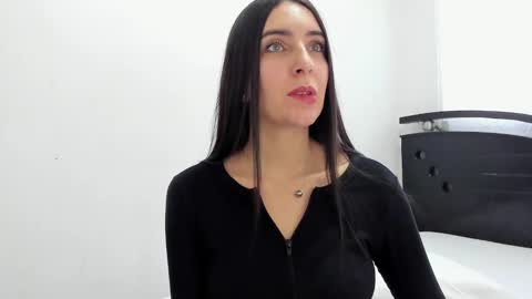 Snapshot of ana_castilo chatting on December 28, 2024, 11:41 am Ana IG an castillo 1 online show from December 28, 2024, 11:41 am