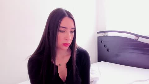 Snapshot of ana_castilo chatting on January 11, 2025, 1:01 pm Ana IG an castillo 1 online show from January 11, 2025, 1:01 pm