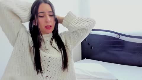 Snapshot of ana_castilo chatting on January 12, 2025, 11:50 am Ana IG an castillo 1 online show from January 12, 2025, 11:50 am