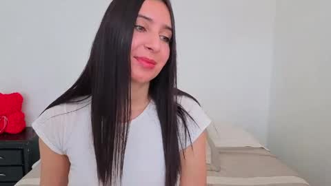 Snapshot of ana_castilo chatting on April 8, 2026, 2:06 pm Ana IG an castillo 1 online show from April 8, 2026, 2:06 pm