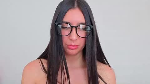 Snapshot of ana_castilo chatting on April 14, 2026, 3:07 pm Ana IG an castillo 1 online show from April 14, 2026, 3:07 pm