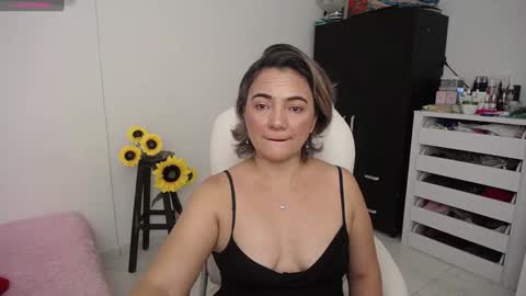  Ana  online show from December 4, 2024, 1:09 pm