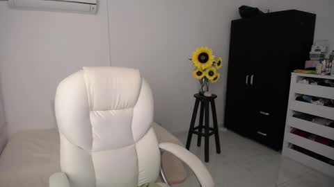  Ana  online show from March 7, 2025, 6:54 pm