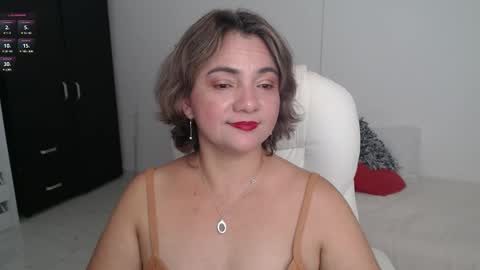 Snapshot of ana_hotmilfx chatting on March 4, 2025, 11:43 pm ANA online show from March 4, 2025, 11:43 pm