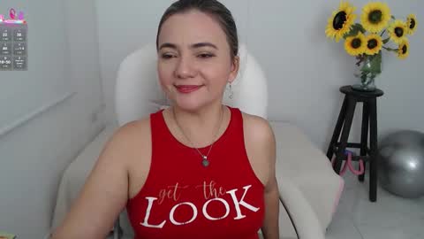 Snapshot of ana_hotmilfx chatting on September 11, 2025, 12:11 am ANA online show from September 11, 2025, 12:11 am