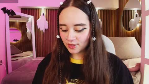 Ana online show from October 7, 2025, 7:33 pm