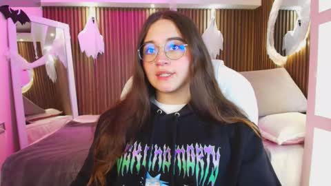 Ana online show from October 16, 2025, 7:48 pm