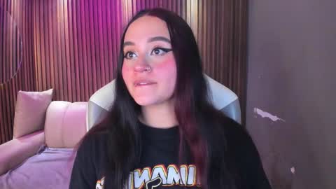 Ana online show from November 8, 2025, 4:01 am