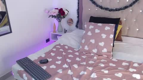 Ana Moon  online show from December 24, 2024, 5:05 am