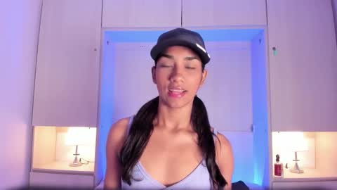 anaacollins_ online show from February 11, 2026, 11:37 am