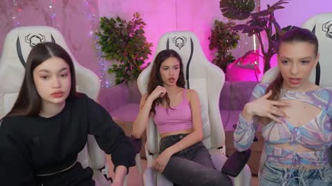 Sweet girls online show from February 3, 2025, 2:55 pm