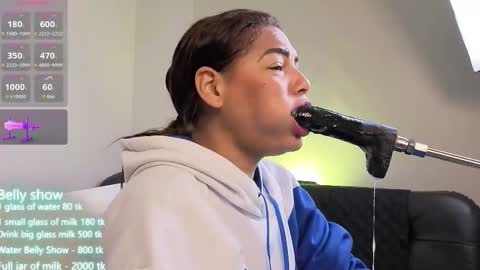 Snapshot of anabel693_ chatting on February 12, 2026, 8:09 am Anabel Alice Gandara online show from February 12, 2026, 8:09 am