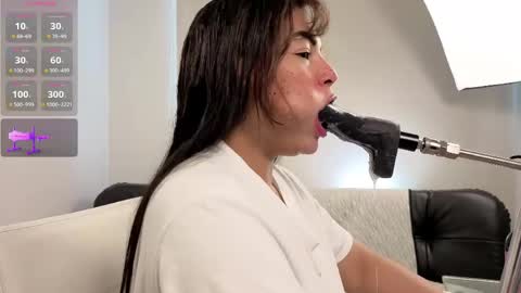 Snapshot of anabel693_ chatting on June 4, 2026, 4:35 pm Anabel Alice Gandara online show from June 4, 2026, 4:35 pm