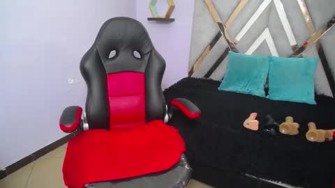 Anabella online show from October 20, 2025, 11:32 am