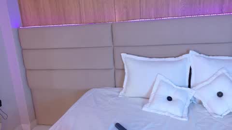 anabelleray online show from September 17, 2025, 7:26 pm