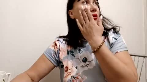 Snapshot of anabellovee chatting on August 8, 2026, 9:17 pm ANABELLOVEE online show from August 8, 2026, 9:17 pm