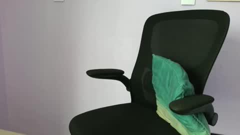 anabelucci_ online show from March 17, 2026, 1:47 pm