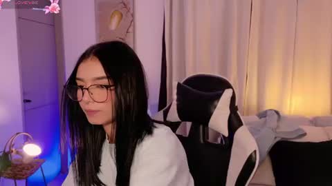 Snapshot of anabelwolf chatting on June 8, 2026, 1:33 pm ANABEL WOLF online show from June 8, 2026, 1:33 pm