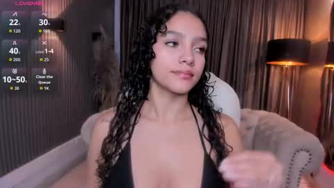 Snapshot of anahi_curlie1 chatting on July 10, 2026, 11:02 am Anahi Curlie online show from July 10, 2026, 11:02 am