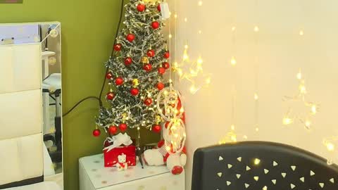 Anahi  online show from December 16, 2024, 7:21 pm