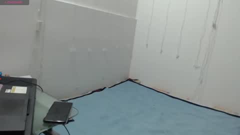 Snapshot of anahibrowns95 chatting on March 4, 2025, 10:16 pm Anahi Browns online show from March 4, 2025, 10:16 pm