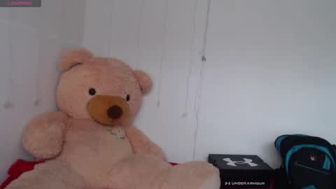 Snapshot of anahibrowns95 chatting on February 2, 2026, 6:39 pm Anahi Browns online show from February 2, 2026, 6:39 pm