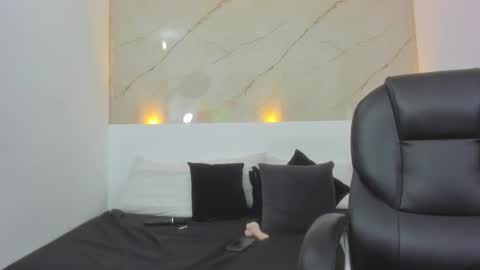 Anahii  online show from February 18, 2025, 12:26 am