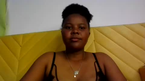 anaissa23 online show from July 16, 2026, 12:22 pm