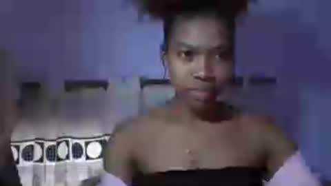 anaissa23 online show from July 25, 2026, 11:41 am