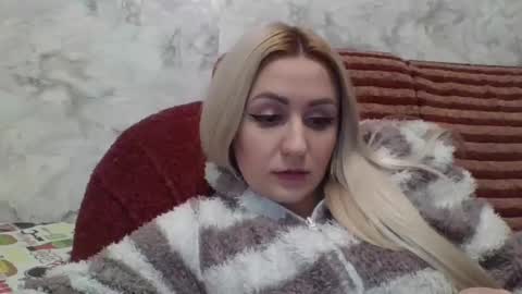 analqueen2024 online show from December 7, 2024, 6:37 pm