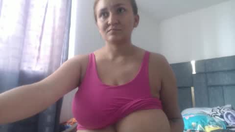 Snapshot of analy_hot chatting on May 19, 2026, 8:59 pm analy_hot online show from May 19, 2026, 8:59 pm