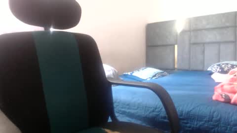 Snapshot of analy_hot chatting on June 10, 2026, 6:18 pm analy_hot online show from June 10, 2026, 6:18 pm