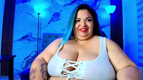 Snapshot of anamariiarios chatting on April 21, 2026, 8:01 pm Ana Maria online show from April 21, 2026, 8:01 pm