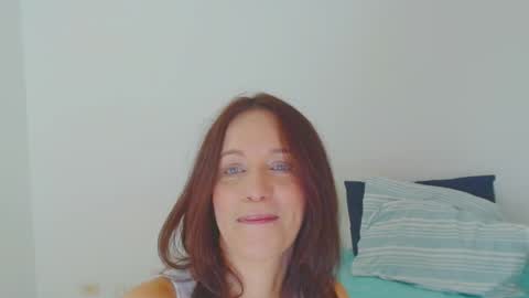 anapereira12 online show from May 19, 2026, 4:24 pm