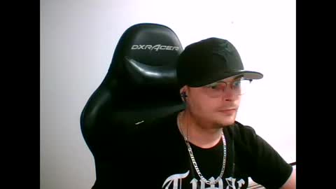 Snapshot of anarchyy1994 chatting on April 12, 2026, 8:41 am anarchyy1994 online show from April 12, 2026, 8:41 am
