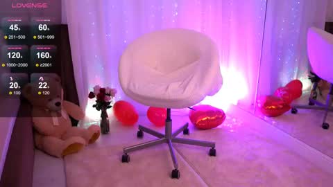 Anna online show from March 10, 2025, 5:22 am