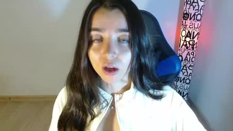 Snapshot of anarosse__ chatting on April 19, 2026, 2:22 am ana 3 online show from April 19, 2026, 2:22 am