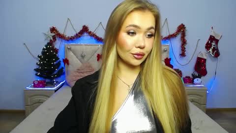 anastacyyellig online show from January 4, 2025, 8:06 am