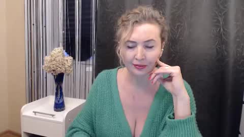 Snapshot of anastasia_blue_ chatting on December 22, 2025, 12:24 pm anastasia_blue_ online show from December 22, 2025, 12:24 pm