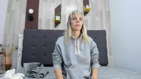 anastasia online show from November 1, 2025, 11:34 am