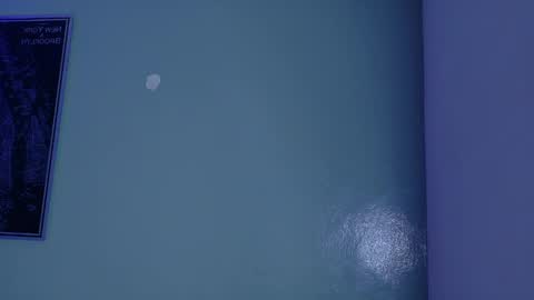 Kendra  online show from April 15, 2026, 10:11 am