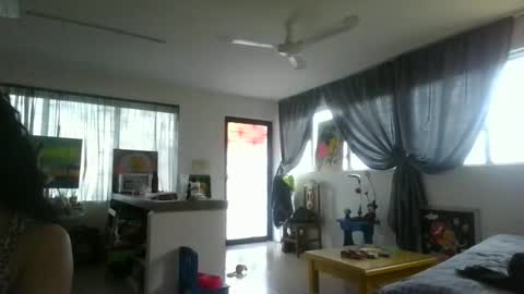 Snapshot of anda_vargas chatting on February 8, 2025, 10:51 pm Anda Vargas online show from February 8, 2025, 10:51 pm