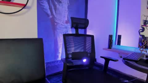 Snapshot of anddy_hugecock chatting on May 19, 2026, 1:28 pm anddy_hugecock online show from May 19, 2026, 1:28 pm